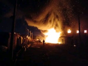 Again, Fire Engulfs Spare Parts Market In Ibadan, Hoodlums Loot Shops