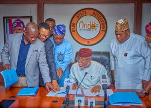 GOV AIYEDATIWA SIGNS N698 BILLION 2025 BUDGET INTO LAW