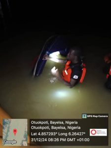 Nigerian Navy Rescue 8 Police Officers, 1 Civilian on Water in Bayelsa