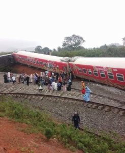 Kaduna–Abuja Train Derails Leaving Passengers Stranded