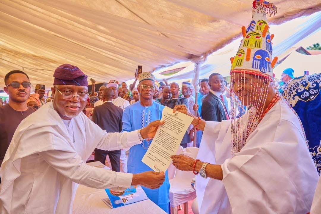 Aiyedatiwa Presents Staff of Office to Pioneer Monarch of Oke-Oro