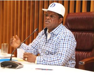 Umahi Tells Oshiomhole to Stop Complaining Over Federal Roads