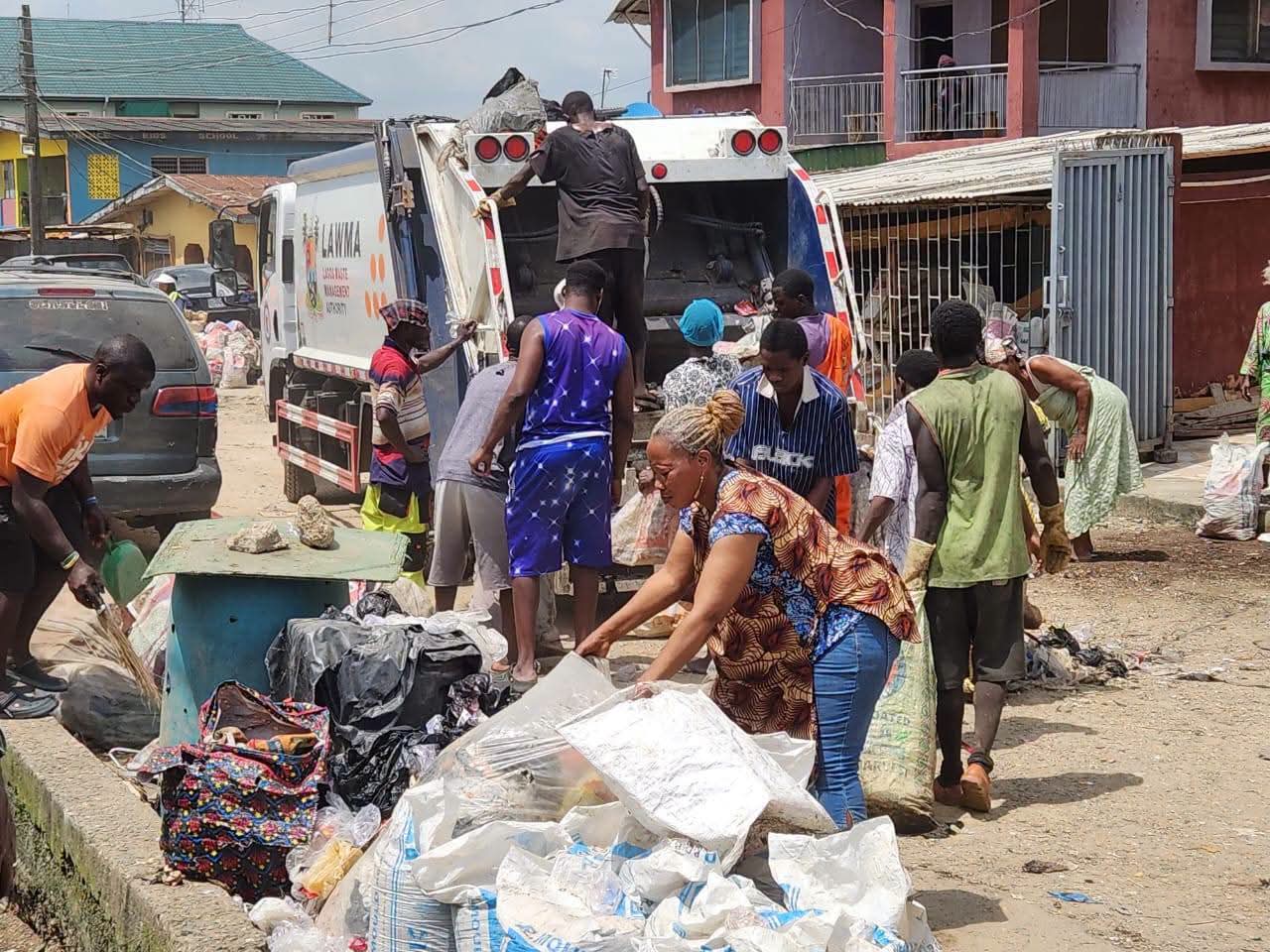 LAWMA Clears Waste Backlog in Afariogun Ward, Hands over to PSP operator